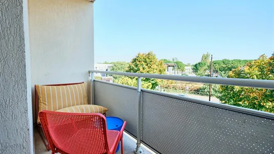 Apartments in Nîmes - photo 6