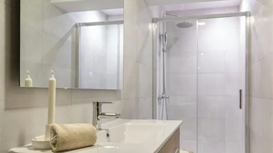 Rooms in Barcelona Eixample - photo 8