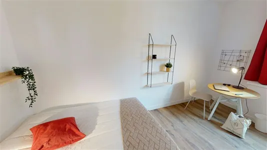 Rooms in Nanterre - photo 1