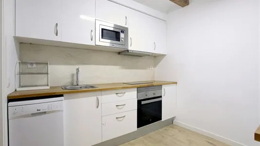 Apartments in Barcelona Ciutat Vella - photo 7