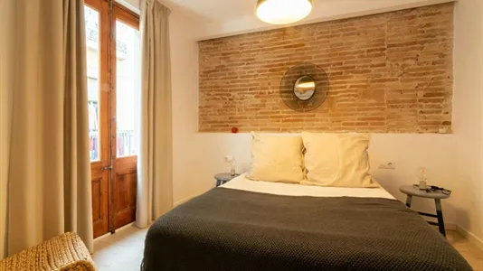 Apartments in Barcelona Ciutat Vella - photo 7