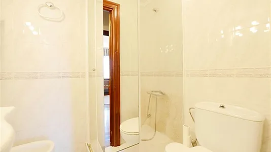 Rooms in Bilbao - photo 10