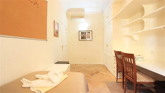 Rooms in Madrid Moncloa-Aravaca - photo 2