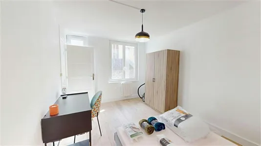 Apartments in Saint-Étienne - photo 2