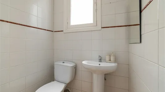 Rooms in Barcelona Ciutat Vella - photo 5