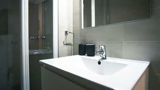 Rooms in Madrid Chamartín - photo 8