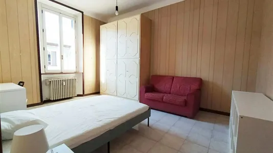 Rooms in Milano Zona 8 - Fiera, Gallaratese, Quarto Oggiaro - photo 2