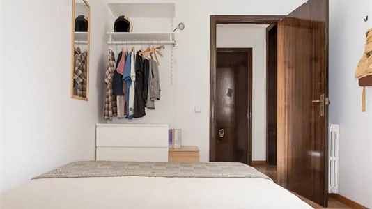 Rooms in Barcelona Eixample - photo 2