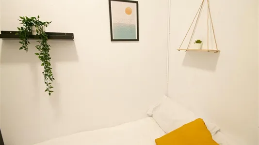 Rooms in Barcelona Eixample - photo 4