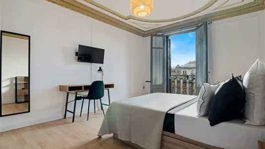 Rooms in Barcelona Eixample - photo 4