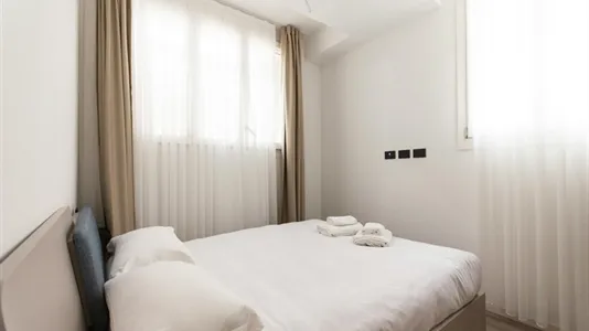 Apartments in Milano Zona 8 - Fiera, Gallaratese, Quarto Oggiaro - photo 2