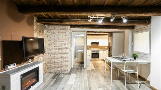 Apartments in Barcelona Ciutat Vella - photo 5
