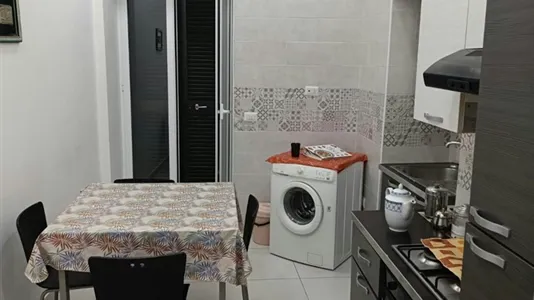 Rooms in Napoli Municipalità 4 - photo 9