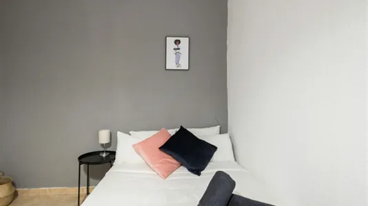 Rooms in Madrid Centro - photo 3