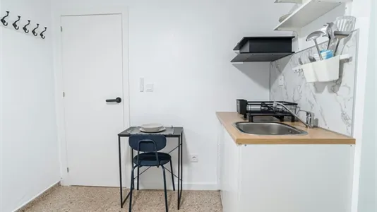 Rooms in Mislata - photo 4