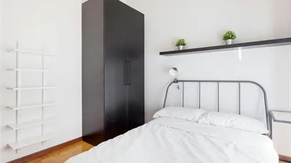 Room for rent in Milano Zona 1 - Centro storico, Milan