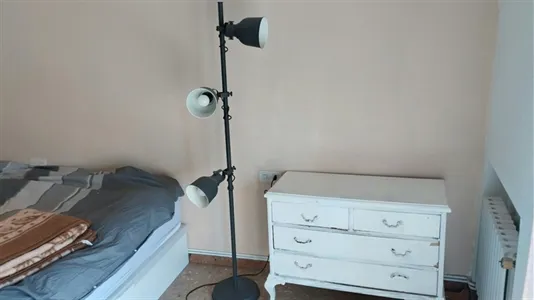 Rooms in El Prat de Llobregat - photo 10