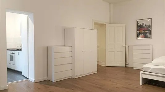 Apartments in Location is not specified - photo 9