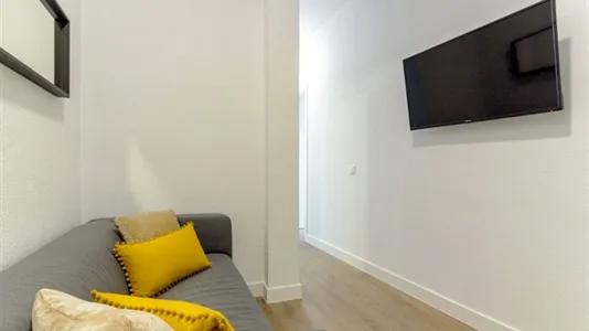 Rooms in Madrid Centro - photo 6