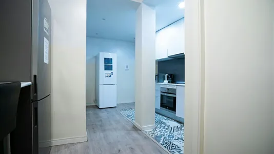 Rooms in Madrid Centro - photo 8