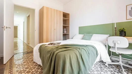 Rooms in Barcelona Ciutat Vella - photo 3