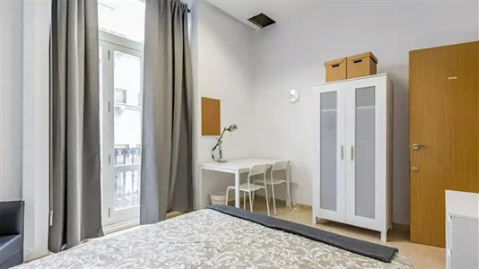 Rooms in Valencia Ciutat Vella - photo 2