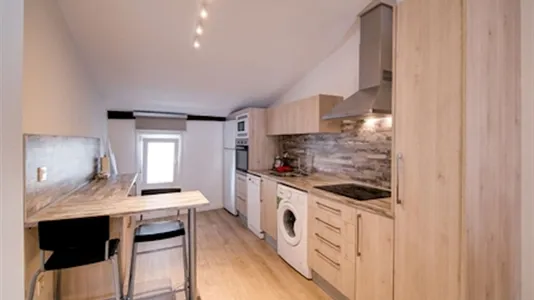 Rooms in Zaragoza - photo 7