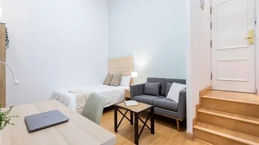 Rooms in Madrid Centro - photo 5