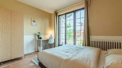 Room for rent in L'Haÿ-les-Roses, Île-de-France