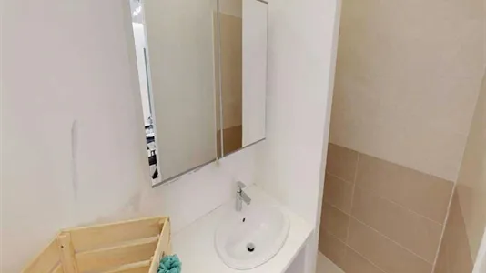 Rooms in Lyon - photo 4