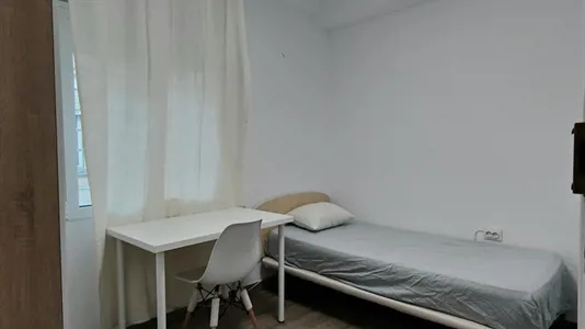 Rooms in Murcia - photo 2