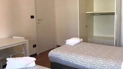 Room for rent in Milano Zona 6 - Barona, Lorenteggio, Milan