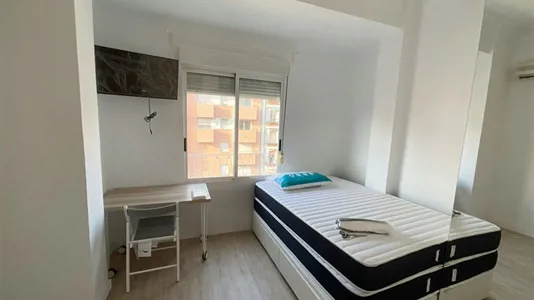 Apartments in Valencia Extramurs - photo 2