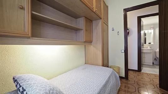 Rooms in Barcelona Sants-Montjuïc - photo 5