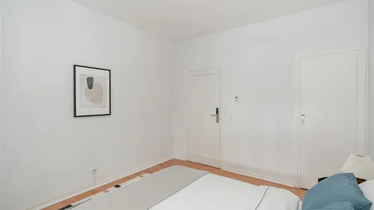 Rooms in Madrid Chamartín - photo 2