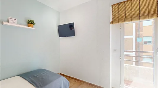 Rooms in Valencia Ciutat Vella - photo 2