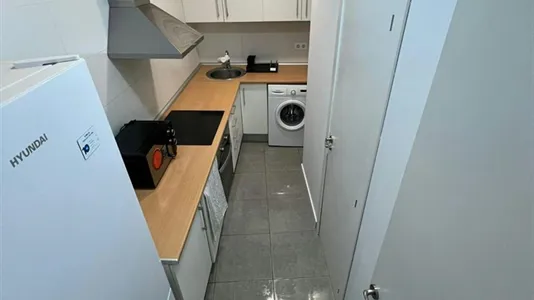 Rooms in Barcelona Ciutat Vella - photo 5