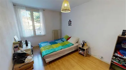 Room for rent in Grenoble, Auvergne-Rhône-Alpes