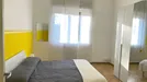 Room for rent, Milano Zona 6 - Barona, Lorenteggio, Milan, Via Giovanni Segantini