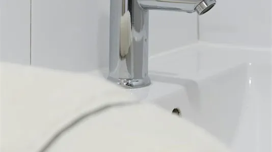 Rooms in Madrid Chamberí - photo 8