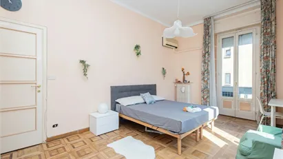 Room for rent in Milano Zona 2 - Stazione Centrale, Gorla, Turro, Greco, Crescenzago, Milan Room for rent in Milano Zona 2 - Stazione Centrale, Gorla, Turro, Greco, Crescenzago, Milan