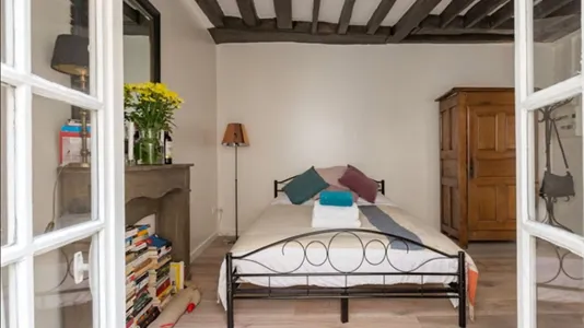 Apartments in Paris 4ème arrondissement - Marais - photo 4