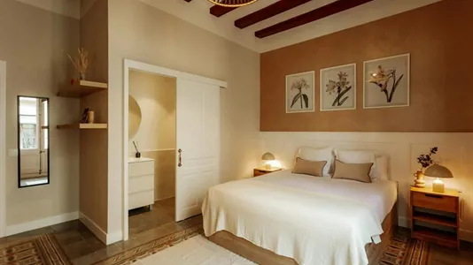 Rooms in Barcelona Ciutat Vella - photo 2