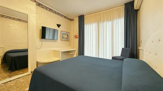 Rooms in Novara - photo 1