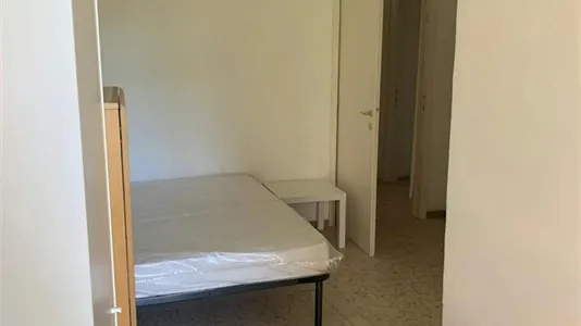 Rooms in Roma Municipio IX – EUR - photo 3