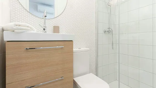 Rooms in Madrid Centro - photo 9