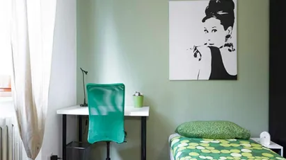 Room for rent in Milano Zona 5 - Vigentino, Chiaravalle, Gratosoglio, Milan