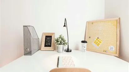 Room for rent in Milano Zona 6 - Barona, Lorenteggio, Milan