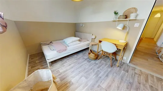 Rooms in Lyon - photo 2