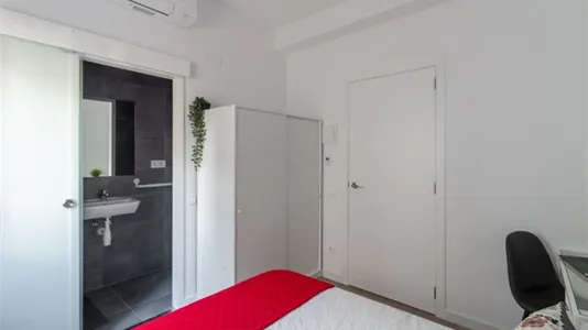 Rooms in Barcelona Gràcia - photo 8